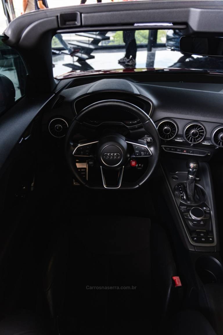 AUDI - TT - 2016/2016 - Vermelha - R$ 329.900,00