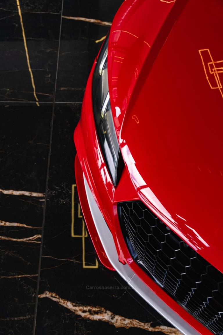 AUDI - TT - 2016/2016 - Vermelha - R$ 329.900,00