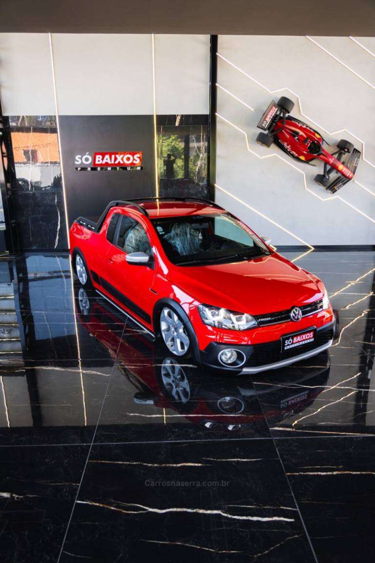 VOLKSWAGEN - SAVEIRO - 2014/2015 - Vermelha - R$ 94.500,00