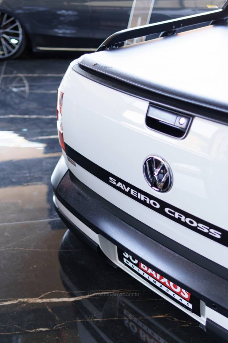 VOLKSWAGEN - SAVEIRO - 2014/2014 - Branca - R$ 83.900,00