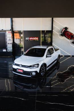 VOLKSWAGEN - SAVEIRO - 2014/2014 - Branca - R$ 83.900,00