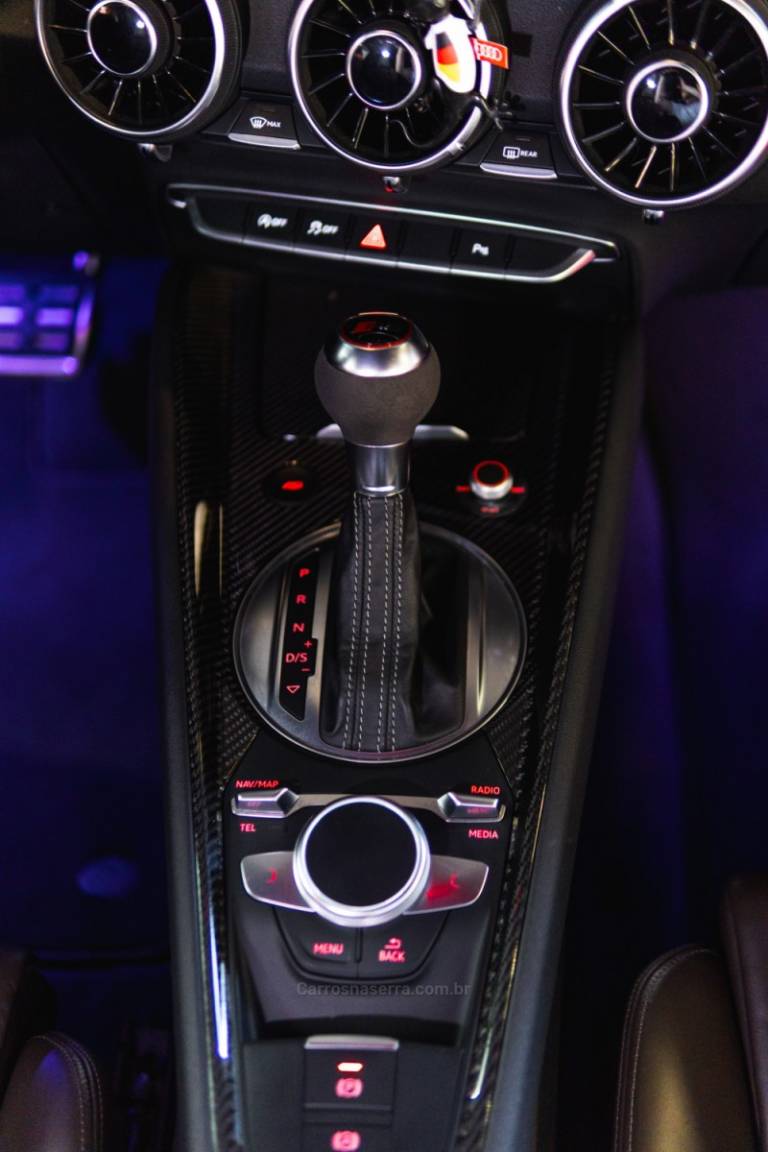 AUDI - TT RS - 2018/2018 - Preta - R$ 629.900,00