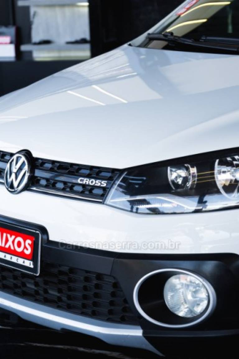 VOLKSWAGEN - SAVEIRO - 2014/2014 - Branca - R$ 83.900,00