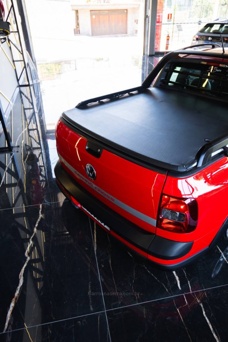 VOLKSWAGEN - SAVEIRO - 2014/2015 - Vermelha - R$ 94.500,00