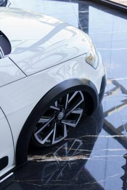 VOLKSWAGEN - SAVEIRO - 2014/2014 - Branca - R$ 83.900,00