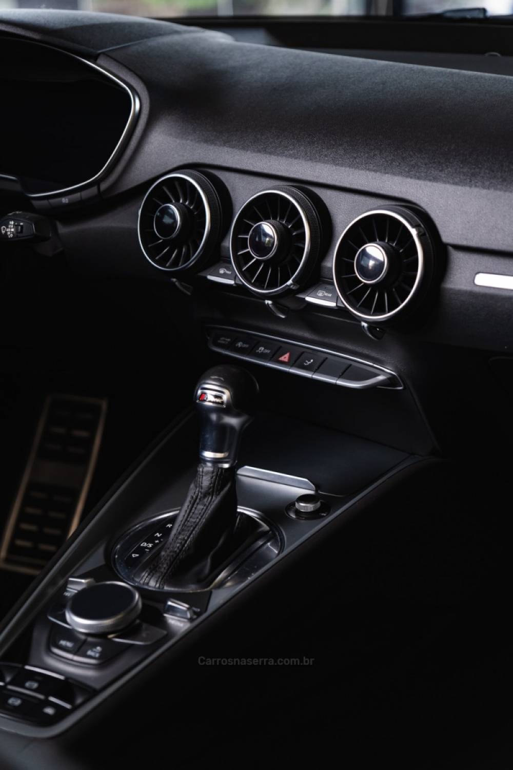 AUDI - TT - 2016/2016 - Vermelha - R$ 329.900,00