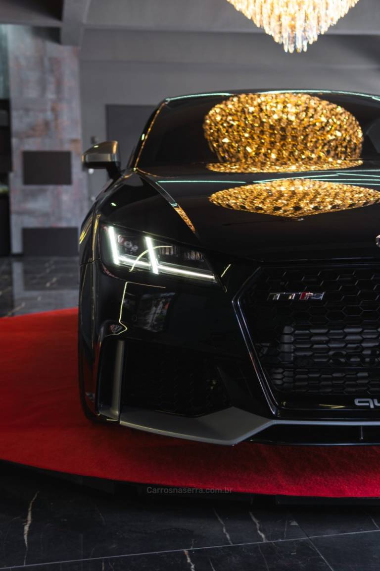 AUDI - TT RS - 2018/2018 - Preta - R$ 629.900,00