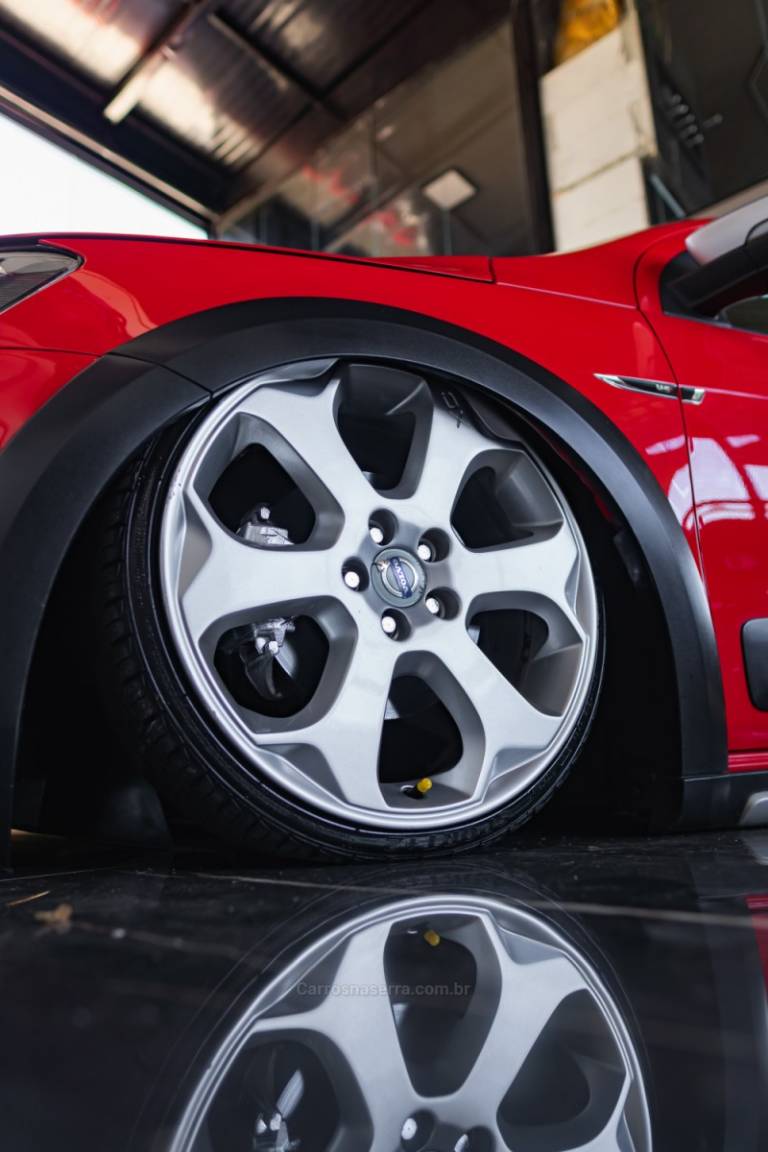 VOLKSWAGEN - SAVEIRO - 2014/2015 - Vermelha - R$ 94.500,00