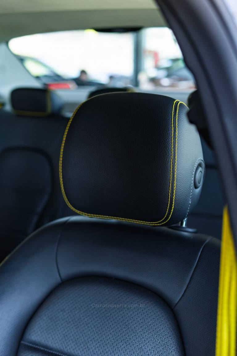 MERCEDES-BENZ - C 200 - 2015/2015 - Cinza - R$ 149.900,00
