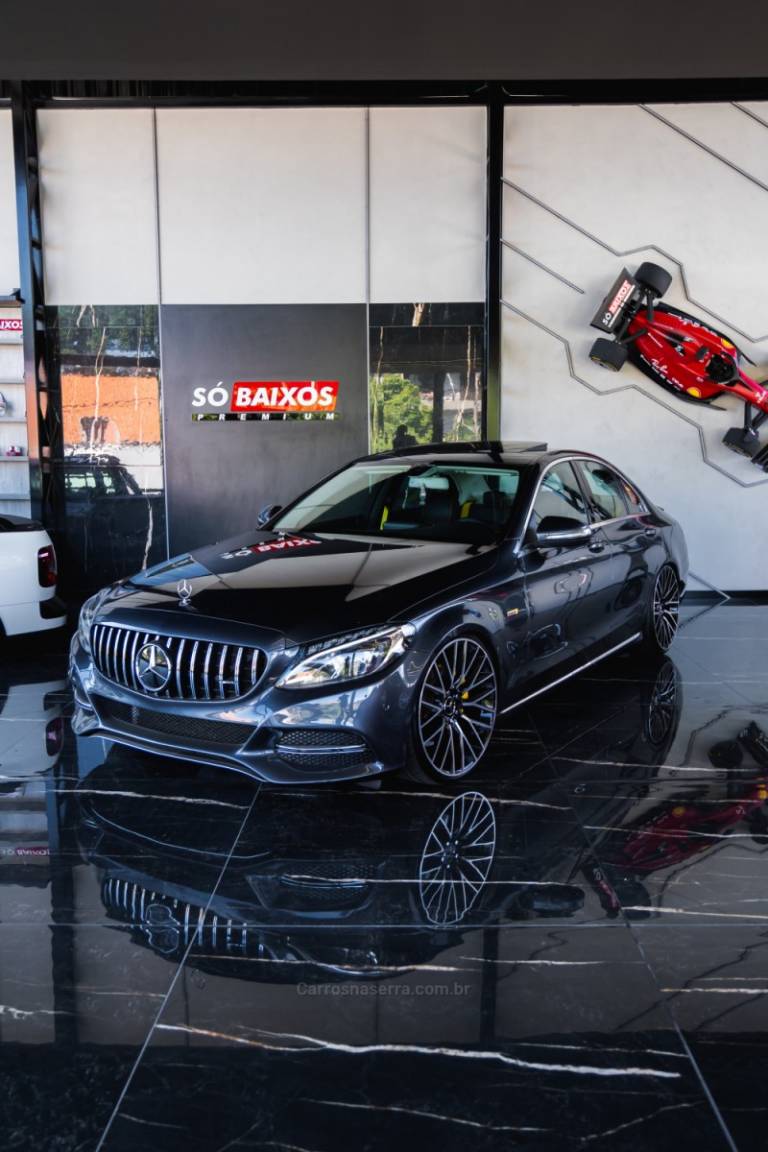 MERCEDES-BENZ - C 200 - 2015/2015 - Cinza - R$ 149.900,00