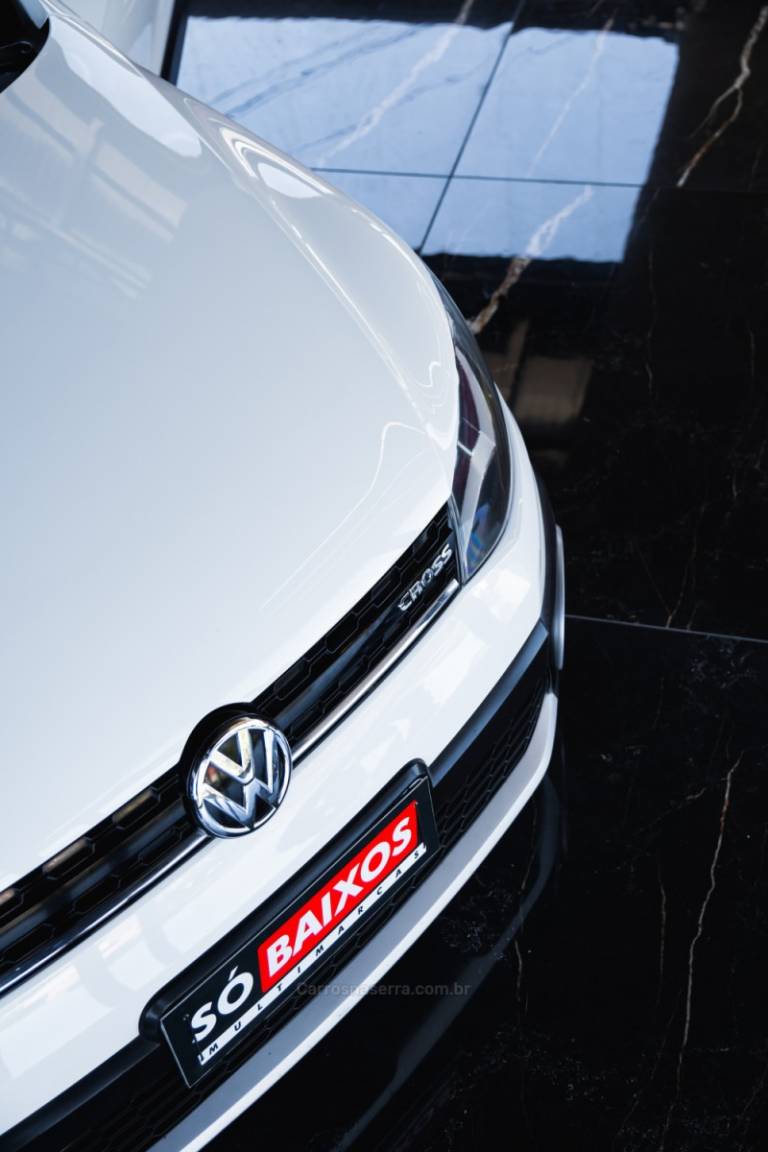 VOLKSWAGEN - SAVEIRO - 2014/2014 - Branca - R$ 83.900,00