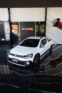 VOLKSWAGEN - SAVEIRO - 2014/2014 - Branca - R$ 83.900,00