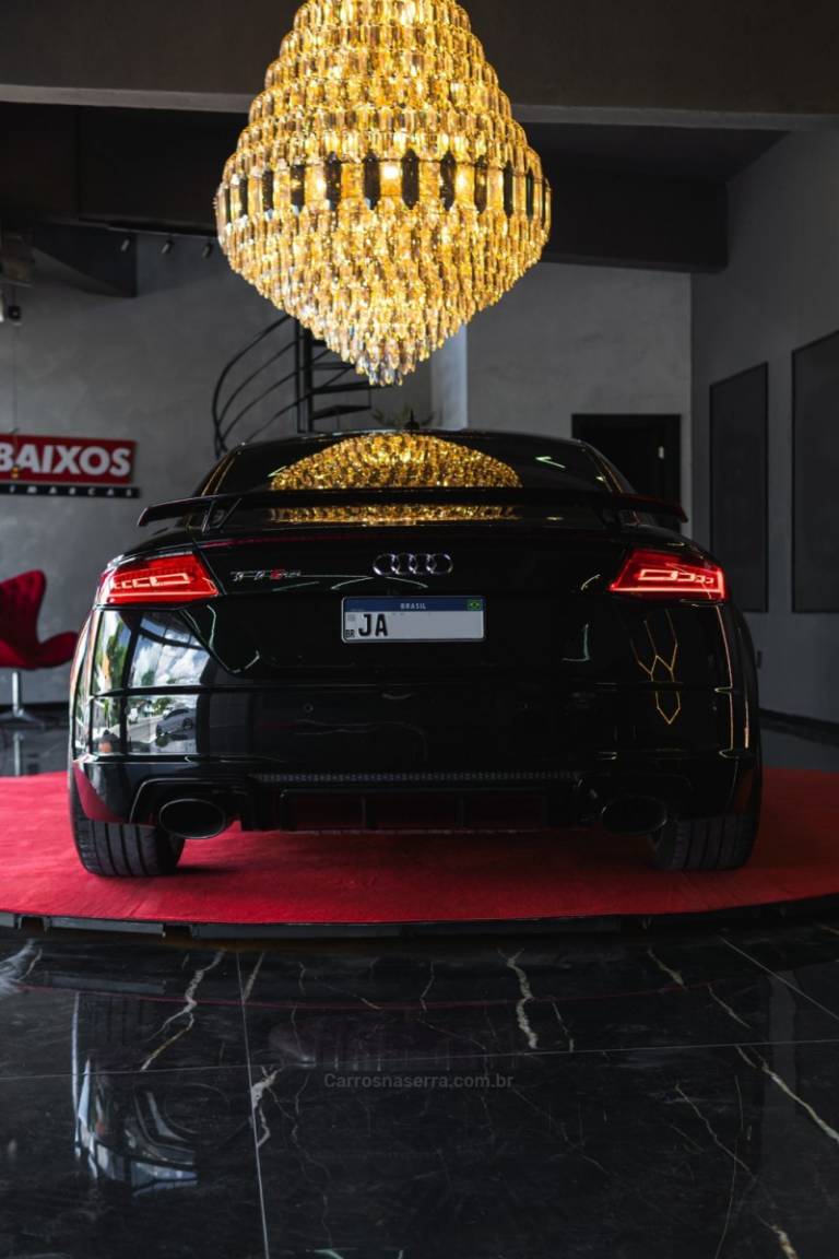 AUDI - TT RS - 2018/2018 - Preta - R$ 629.900,00